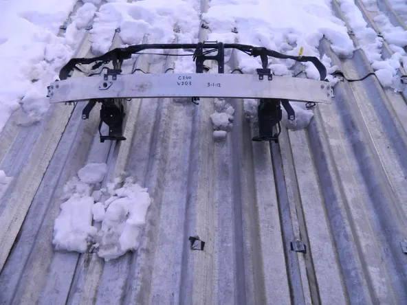 Рамка радиатора MERCEDES-BENZ C240 W203 (Контрактный) 79773912