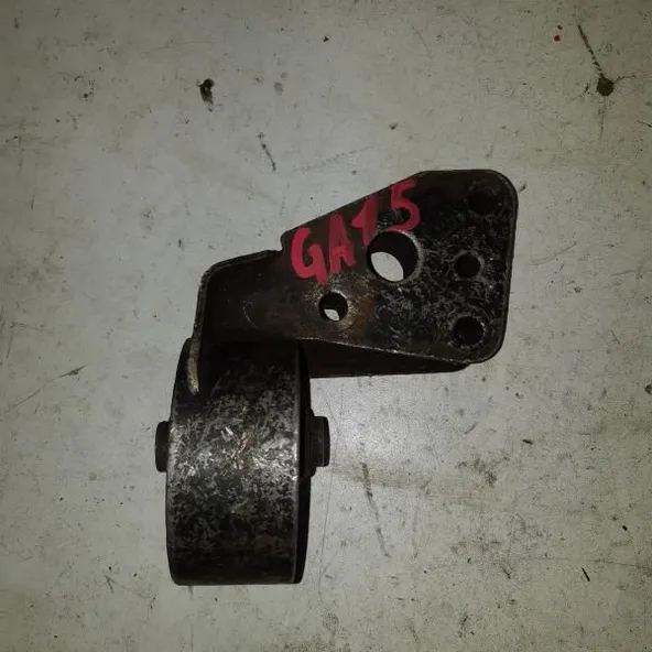 Подушка двигателя NISSAN GA15DE Лев (Контрактный)