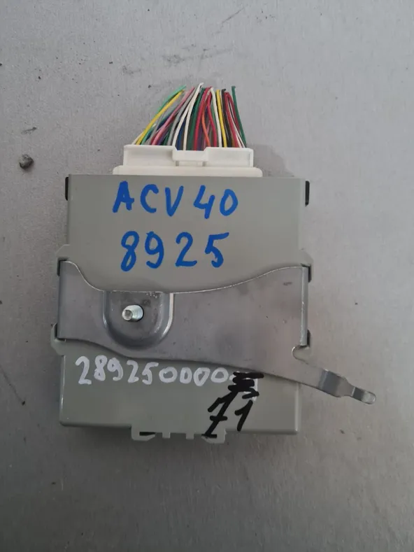 Блок управления центральным замком TOYOTA CAMRY ACV40 (Контрактный) 28925000071