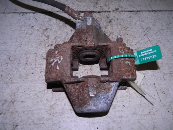 Суппорт TOYOTA MARK II GX110 Зад Прав (Контрактный) 79590628