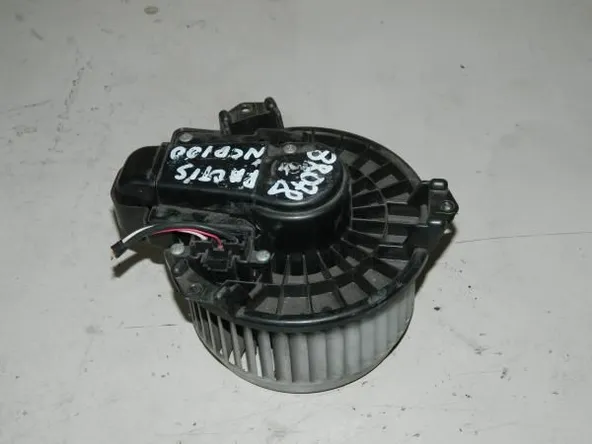 Мотор печки TOYOTA Ractis NCP100 (Контрактный) 24121209