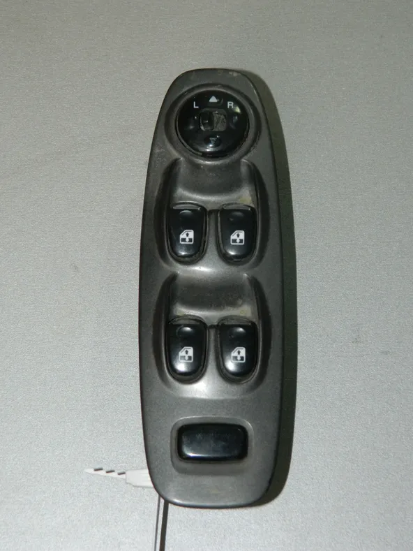 Блок управления стеклоподъемниками HYUNDAI ACCENT LC Перед Лев (Б/У) 45989863