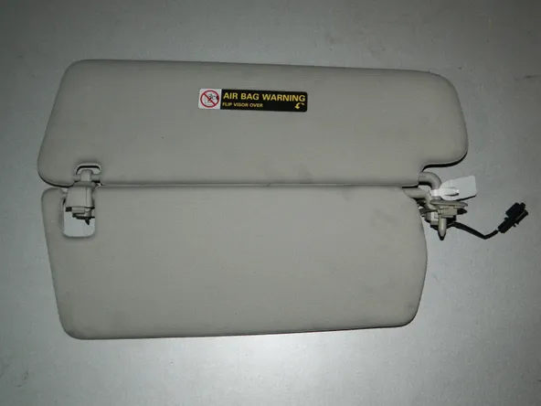 Козырек солнцезащитный AUDI 4L Прав (Б/У)