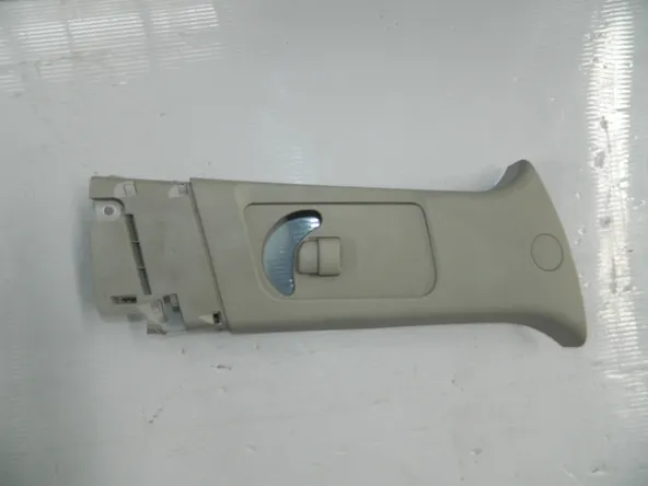 Обшивка стойки MITSUBISHI LANCER CX1A Прав Верх (Контрактный) 0172604 7211A063HA