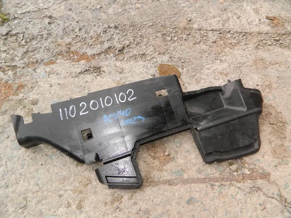 Дефлектор радиатора TOYOTA CAMRY ACV40 Прав (Контрактный) 1102010102