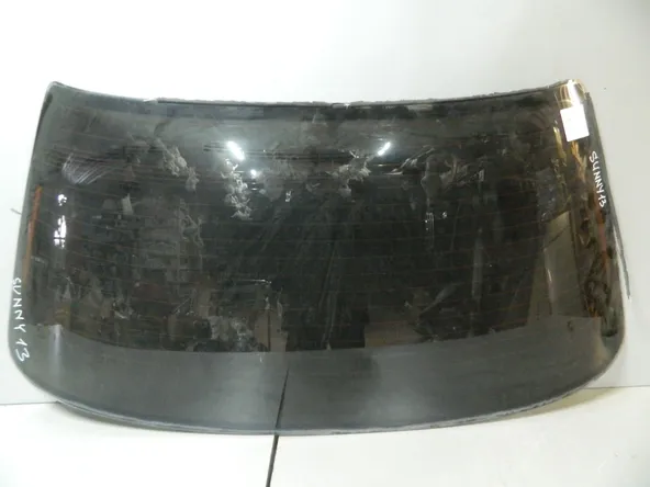 Стекло заднее NISSAN SUNNY B13 (Контрактный) 9195