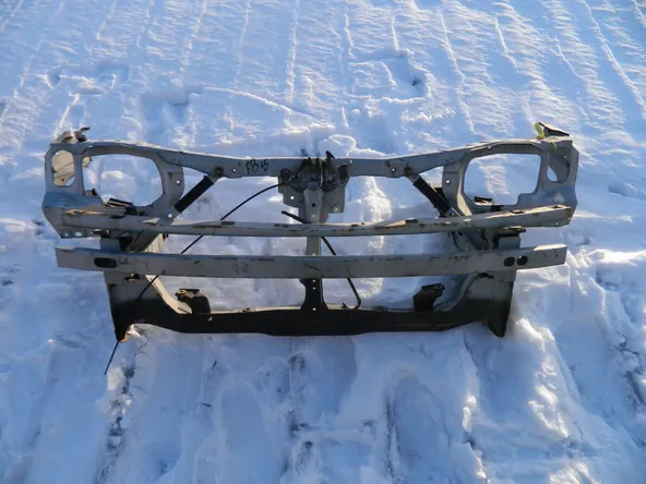 Рамка радиатора NISSAN Sunny FB15 (Контрактный) 79780445