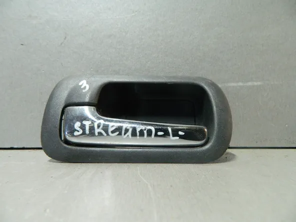Ручка двери внутренняя HONDA STREAM RN1 Лев (Контрактный) 81528123