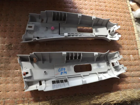 Обшивка средней стойки SUBARU XV GP7 Верх Пара (Контрактный) 1811900002