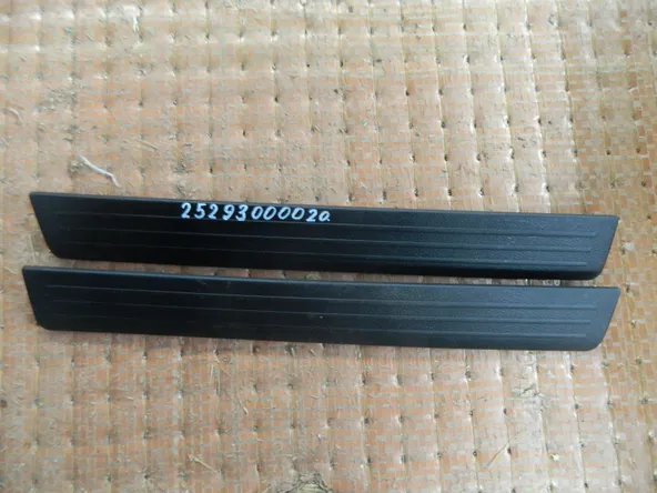 Накладка на порог внутренняя MAZDA AXELA BLEFP Перед Пара (Контрактный) 25293000020