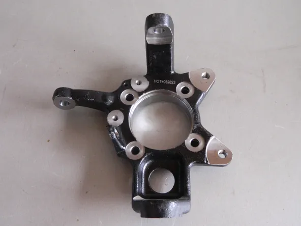 Кулак поворотный GENERAL PARTS 3870A022 MITSUBISHI PAJERO V8/9#W 06- Перед Прав