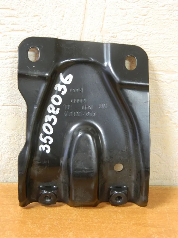 Кронштейн соединительный AUDI Q7 4L (Б/У) 35032036 4L0810497A