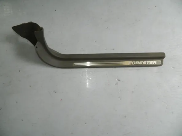 Накладка на порог SUBARU FORESTER SG5 Перед Лев (Контрактный)