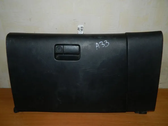 Бардачок NISSAN MAXIMA A33 (Б/У) 76103