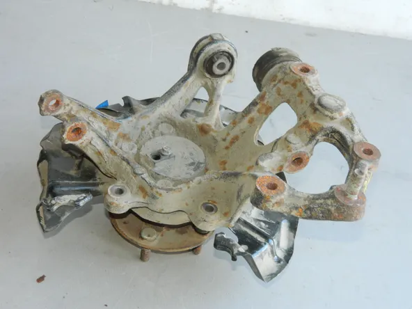 Кулак поворотный MAZDA MAZDA6 Зад Прав (Контрактный) 221150212