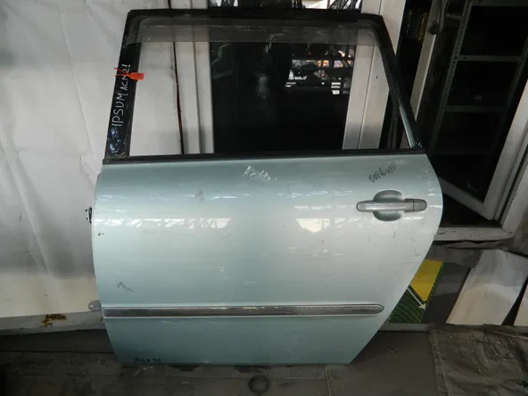 Дверь TOYOTA IPSUM ACM21 Зад Лев (Контрактный) 65243365 6700444060