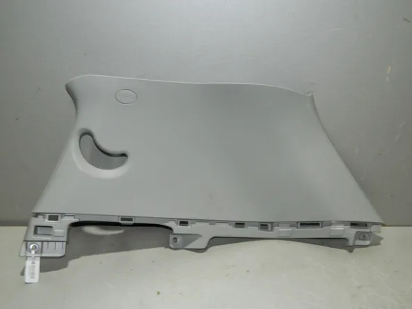 Обшивка стойки KIA SPORTAGE 85860D9100ED Зад. Прав. Верх (Б/У)