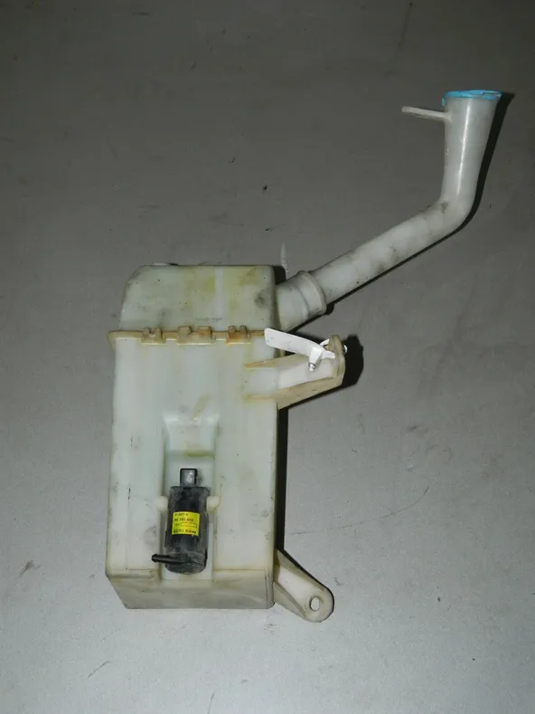 Бачок омывателя CHEVROLET LACETTI J200 F16D3 (Б/У) 35020245