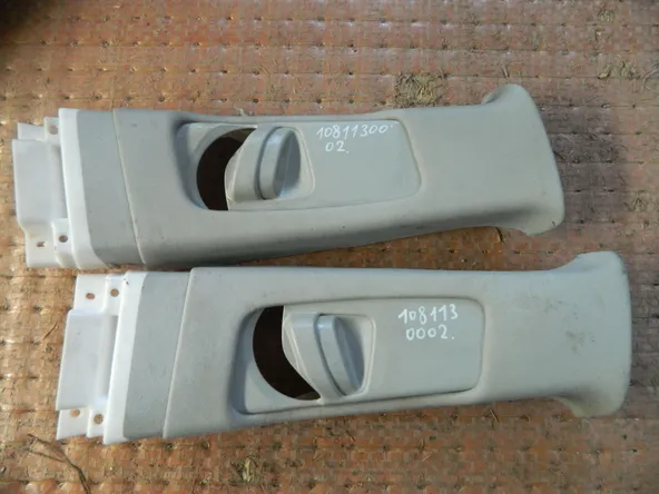 Обшивка средней стойки TOYOTA AVENSIS AZT250 Верх Пара (Контрактный) 1081130002