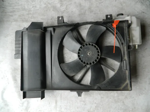 Диффузор радиатора NISSAN NOTE E11 (Контрактный) 72367903