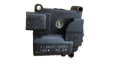 Моторчик заслонки печки DENSO 1138002051 TOYOTA Avensis