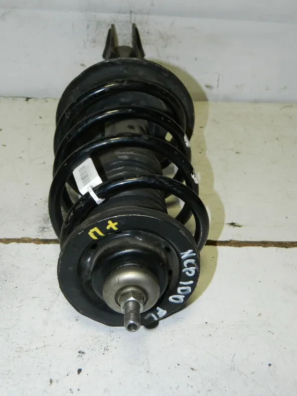 Стойка подвески TOYOTA RACTIS NCP100 1NZ Перед Прав (Кoнтрактный) 45992980