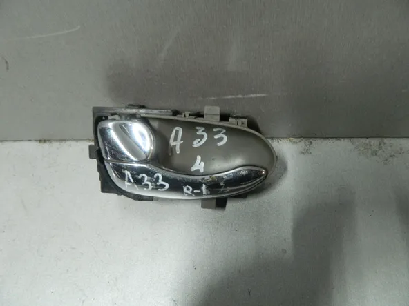 Ручка двери внутренняя NISSAN CEFIRO A33 Зад Лев (Контрактный) 81539821