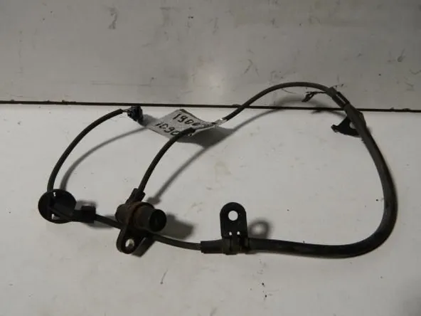 Датчик ABS TOYOTA PORTE NNP11 Перед Прав (Контрактный) 10901505