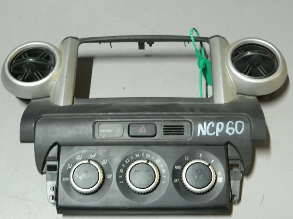 Блок управления климат-контролем TOYOTA IST NCP61 (Контрактный) 81540561 5593652050