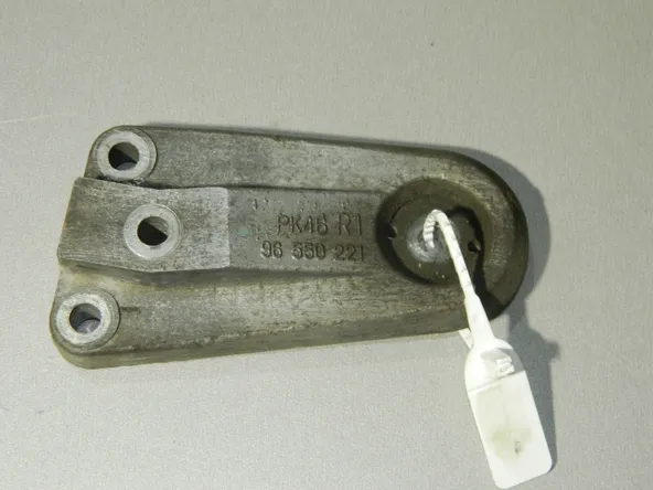 Кронштейн опоры двигателя Прав 96550221 Chevrolet Lacetti 45989966