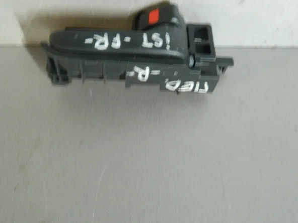 Ручка двери внутренняя TOYOTA IST NCP60 Перед Прав (Контрактный) 81528459