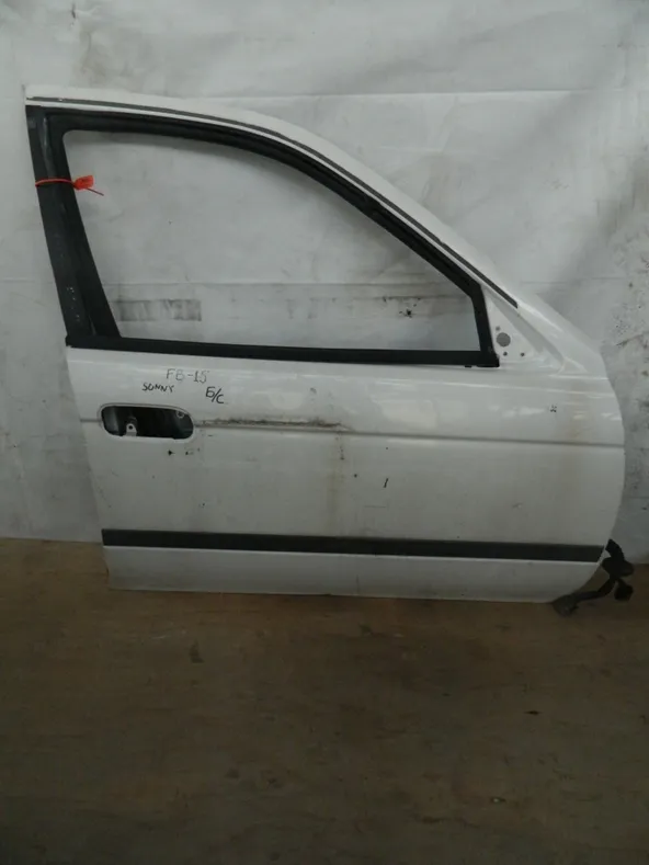 Дверь NISSAN SUNNY FB15 Перед Прав (Контрактный) 72355841