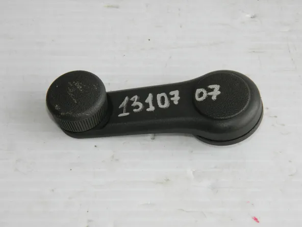 Ручка стеклоподъемника HYUNDAI SOLARIS HCR (Б/У) 1310707