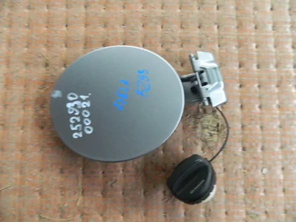 Лючок бензобака MAZDA AXELA BLEFP (Контрактный) 25293000021