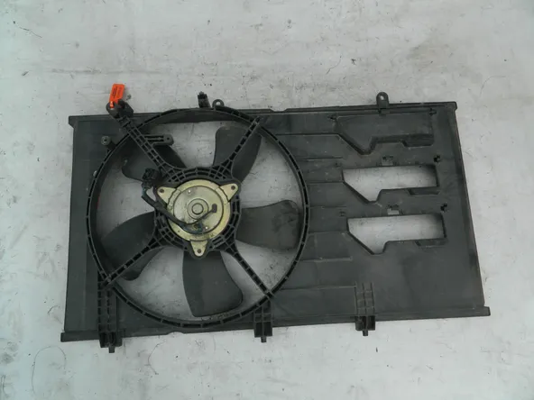 Диффузор радиатора MITSUBISHI LANCER CEDIA CS2A (Контрактный) 72355026