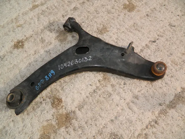 Рычаг подвески SUBARU XV GP7 Перед Прав (Контрактный) 1042630132