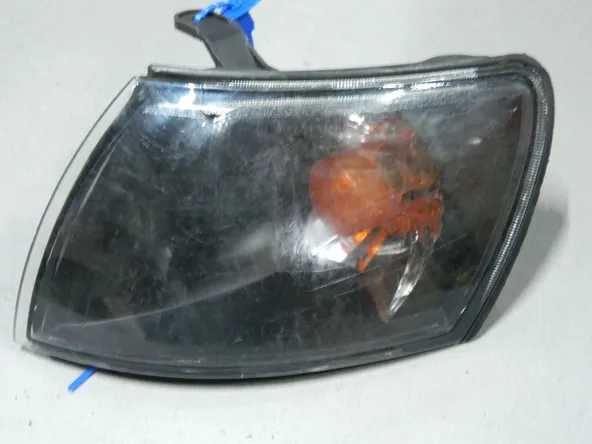 Габарит TOYOTA COROLLA EE104 Перед Лев (Контрактный) 69838177