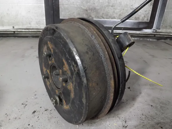 Ступица TOYOTA COROLLA AE100 Зад Лев (Контрактный) 94603649