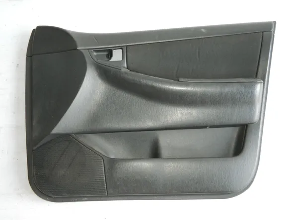 Обшивка двери TOYOTA COROLLA NZE120 Перед Прав (Б/У)