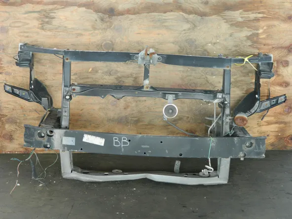 Рамка радиатора TOYOTA BB NCP30 (Контрактный) 94584248