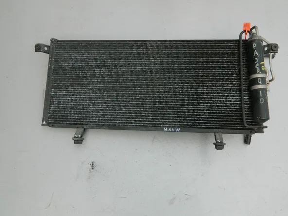 Радиатор кондиционера MITSUBISHI PAJERO IO H66W (Контрактный) 72367502