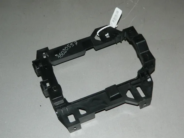 Кронштейн кулисы AUDI Q7 4L (Б/У) 35020557