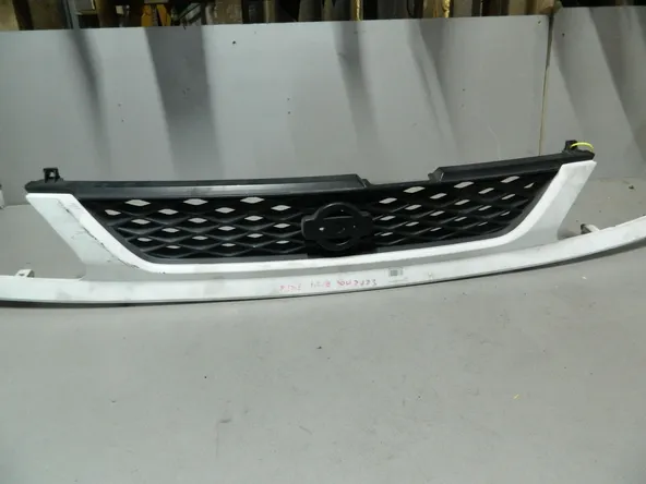 Решетка радиатора NISSAN SERENA PC24 (Контрактный) 79773070