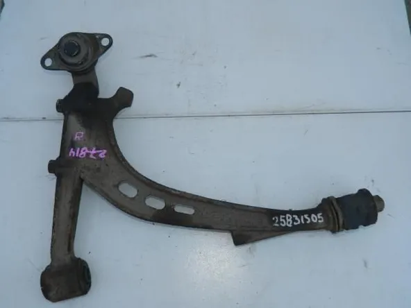 Рычаг подвески TOYOTA LUCIDA CXR10 Перед Прав (Контрактный)