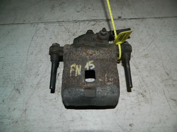 Суппорт NISSAN SUNNY FB15 Зад Лев (Кoнтрaктный) 79773122