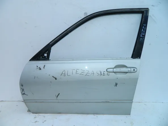 Дверь TOYOTA ALTEZZA SXE10 Перед Лев (Контрактный) 46098110 6700253011