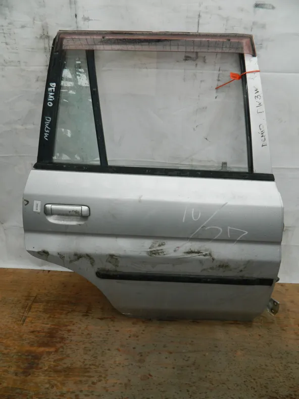Дверь MAZDA DEMIO DW3W Зад Прав (Контрактный) 72355563