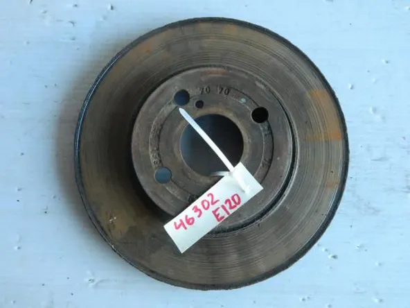 Диск тормозной TOYOTA COROLLA ZZE120 4ZZFE Перед (Б/У) 4351202070