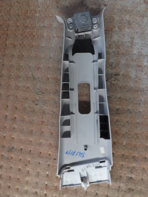 Обшивка средней стойки SUBARU FORESTER SHJ Лев Верх (Контрактный) 2711700037