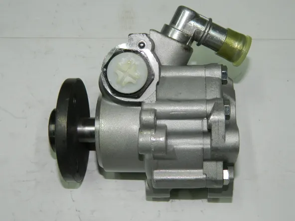 Насос ГУР GENERAL PARTS 32416777321 BMW 5-Series E60 / BMW 1-Series E81